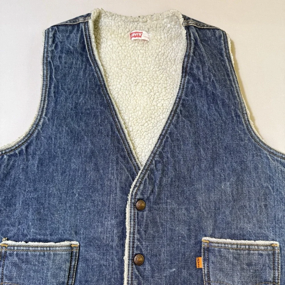 Vintage Levis Sherpa Lined Trucker Vest Jacket Mens Medium Denim USA Orange Tab‎